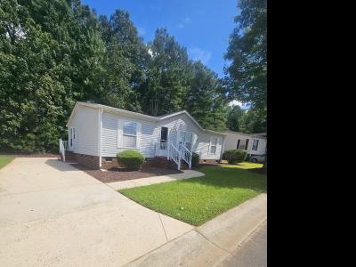 Photo 2 of 22 of home located at 7012 Grandview Ridge Drive Charlotte, NC 28215