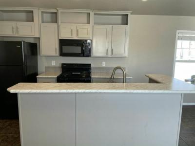 Photo 5 of 20 of home located at 625 West Mckellips #312 Mesa, AZ 85201