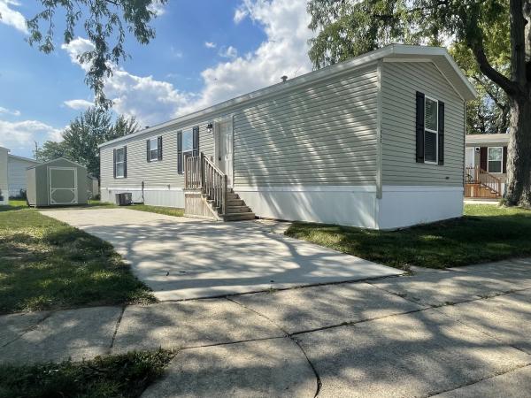 2021 Champion - Topeka Mobile Home