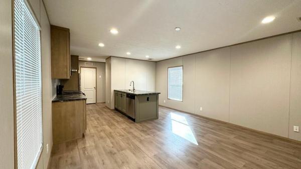 2021 Clayton Homes Inc Epic Journey Mobile Home