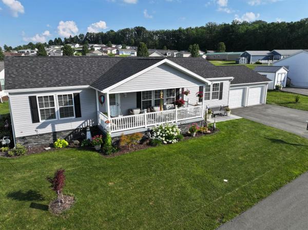 Photo 1 of 2 of home located at 189 Indigo Lane Somerset, PA 15501