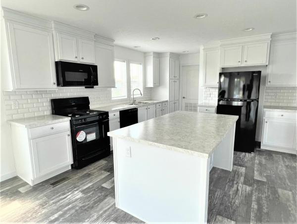 2022 Clayton Homes Inc Residence Mobile Home