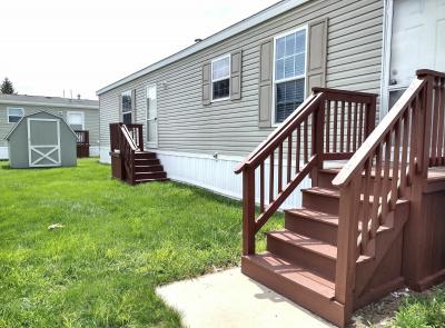 Mobile Home at 39135 Bayview Lot 160 New Boston, MI 48164