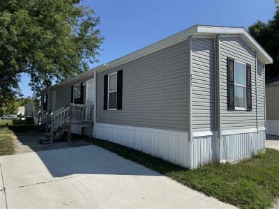 Mobile Home at 2220 Dunkelburg Rd Lot#421 Fort Wayne, IN 46819