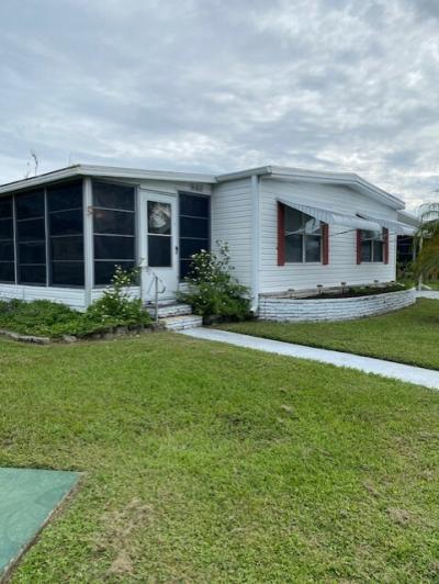 Photo 3 of 8 of home located at 508 44th Ave. E. Lot Rc-29 Bradenton, FL 34203