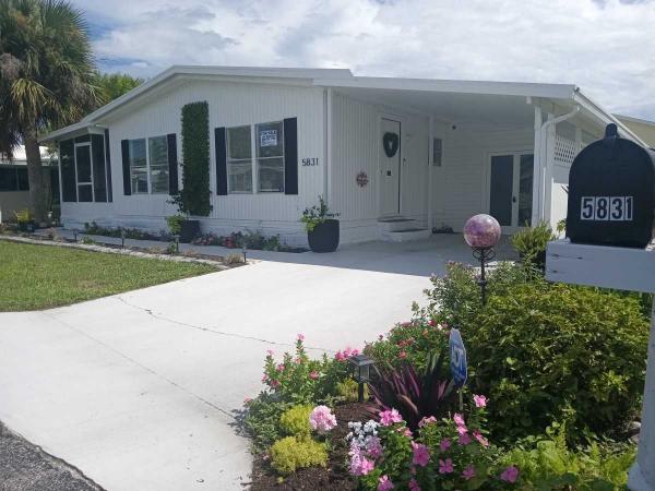 1980  Mobile Home For Sale
