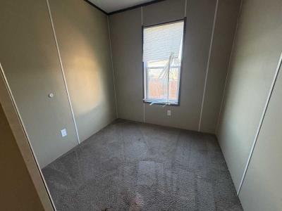 Photo 6 of 6 of home located at 113 Redwood Manor Park Pontiac, IL 61764