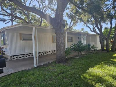 Photo 5 of 25 of home located at 9925 Ulmerton Rd., #152 Largo, FL 33771
