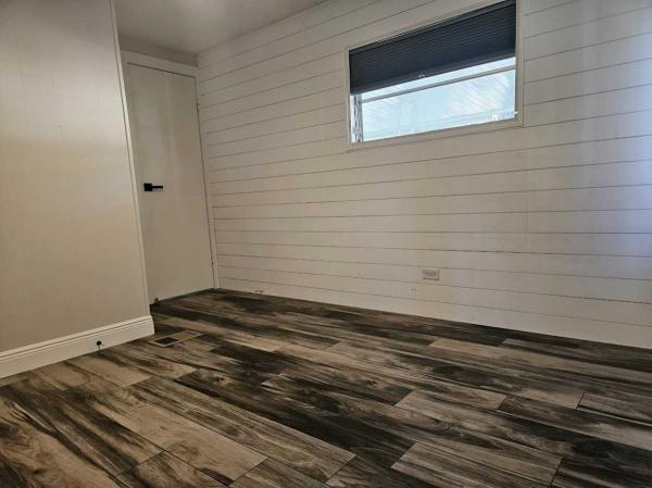 1973 HOLI Manufactured Home