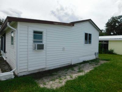 Photo 4 of 37 of home located at 38403 Ramblewood Blvd. Zephyrhills, FL 33541