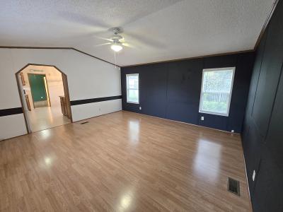 Photo 4 of 6 of home located at 1001 E Macarthur Rd, Lot 306 Wichita, KS 67216