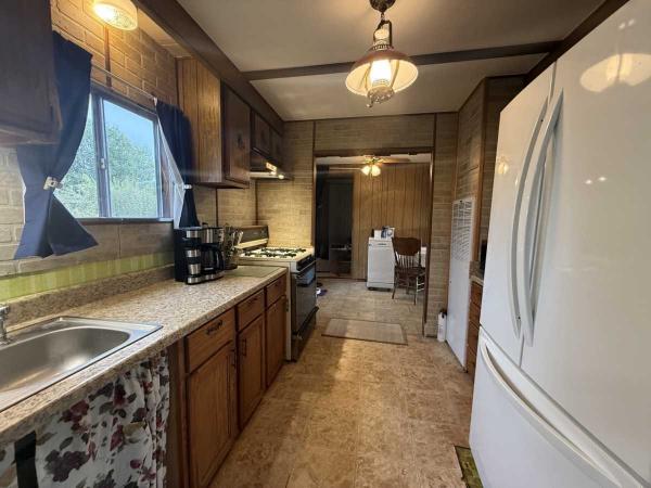 1972 PARK Mobile Home