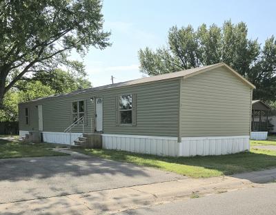Mobile Home at 1001 E Macarthur Rd, Lot 118 Wichita, KS 67216
