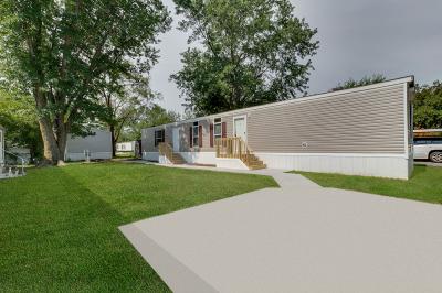 Mobile Home at 1001 E Macarthur Rd, Lot 141 Wichita, KS 67216