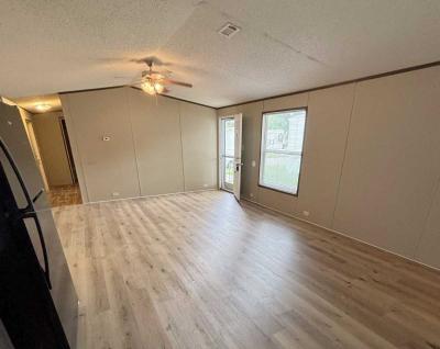 Photo 4 of 3 of home located at 1001 E Macarthur Rd, Lot 155 Wichita, KS 67216