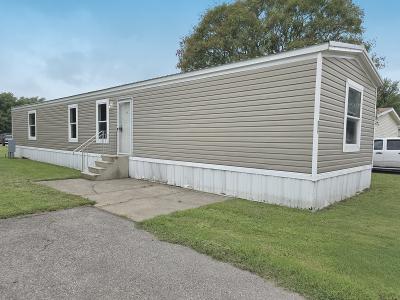 Mobile Home at 1001 E Macarthur Rd, Lot 211 Wichita, KS 67216