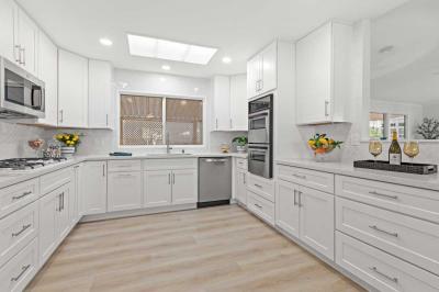 Photo 5 of 22 of home located at 5200 Irvine Blvd Spc 210 Irvine, CA 92620