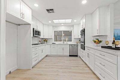 Photo 4 of 22 of home located at 5200 Irvine Blvd Spc 210 Irvine, CA 92620