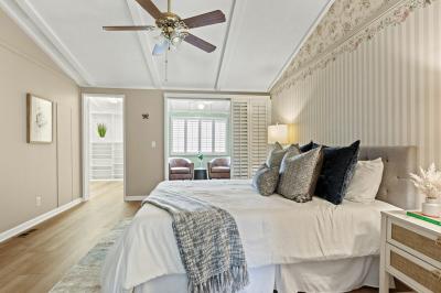 Photo 5 of 8 of home located at 5200 Irvine Blvd Spc 218 Irvine, CA 92620