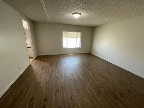 1987 Bayshore Manufactured Home