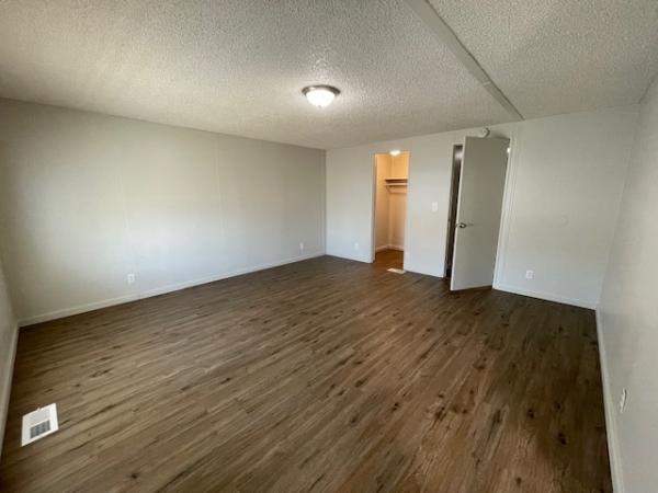 1987 Bayshore Manufactured Home