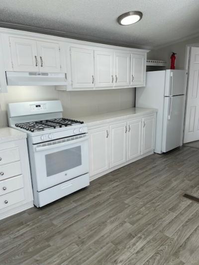 Photo 5 of 11 of home located at 21907 Riviera #512 Romulus, MI 48174