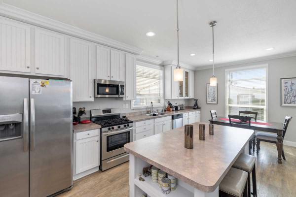 2017 Golden West GLE528F Manufactured Home