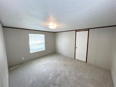 Photo 4 of 9 of home located at 18660 Tree Top Ln Pearland, TX 77584