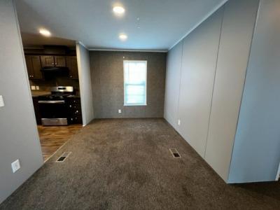 Photo 4 of 12 of home located at 336 Kingsbrook Newport, MI 48166