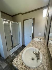 2018 Clayton Homes Inc Manor Hill Mobile Home