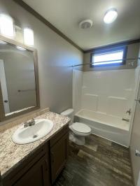 2018 Clayton Homes Inc Manor Hill Mobile Home