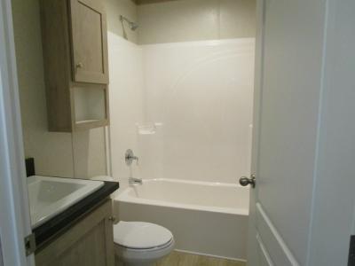 Photo 4 of 16 of home located at 17282 Oak Grove Brownstown, MI 48174