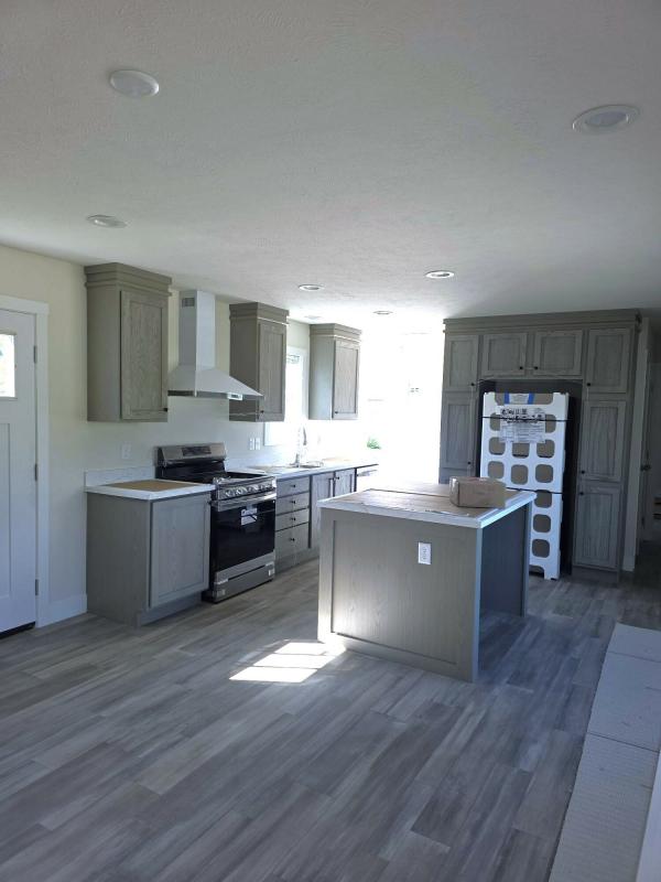 2025 Clayton Layla 81TMP16522AH25S Mobile Home