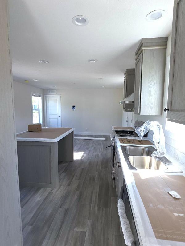 2025 Clayton Layla 81TMP16522AH25S Mobile Home
