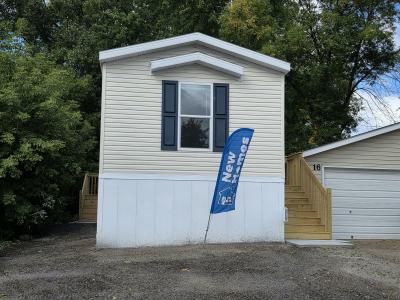 Photo 4 of 19 of home located at 16 Thomas Lane #431 Chaska, MN 55318