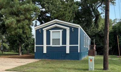 Photo 5 of 27 of home located at 231 Fryer #Fr231 Conroe, TX 77301