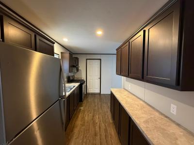 Mobile Home at 144 Pennsylvania Ave Lot 144Pa Elyria, OH 44035