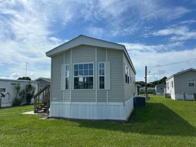 Photo 2 of 11 of home located at 6941 Macdonald Court, Lot 25 Zephyrhills, FL 33541