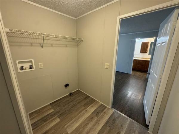 2017 1680-32L  Home