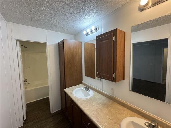 2017 1680-32L  Home