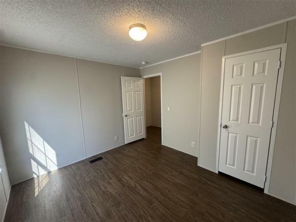 2017 1680-32L  Home