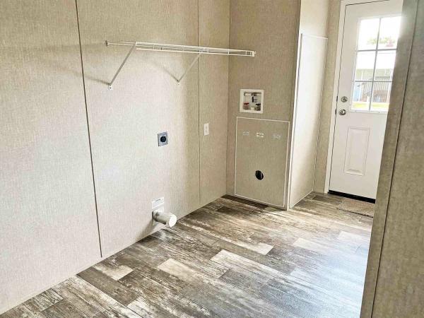 2025 Skyline Lake Manor   Home