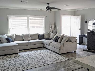 Photo 4 of 48 of home located at 17234 Tx-105 Conroe, TX 77306