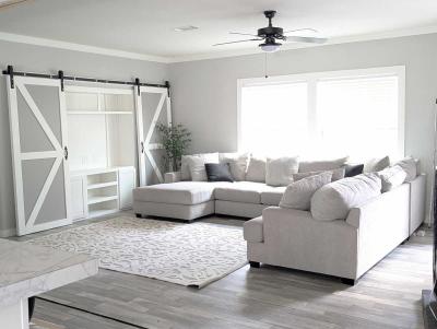 Photo 5 of 48 of home located at 17234 Tx-105 Conroe, TX 77306