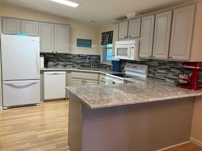Photo 2 of 12 of home located at 419 Barbados Dr Loughman, FL 33858
