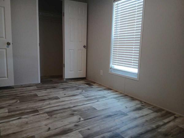 2024 240LM-LANDMARK-16763J 240LM-LANDMARK-16763J Manufactured Home