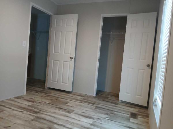 2024 240LM-LANDMARK-16763J 240LM-LANDMARK-16763J Manufactured Home