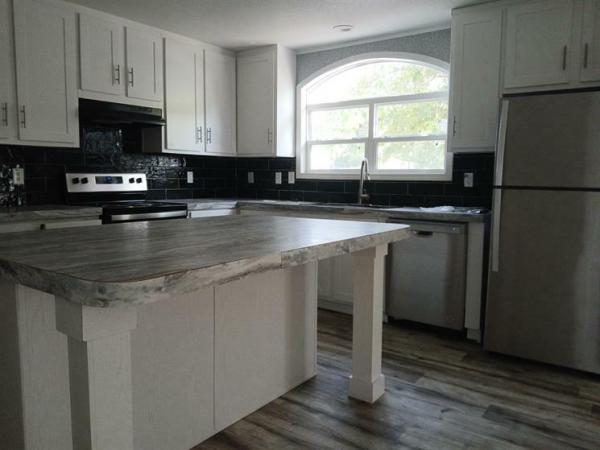 2024 240LM-LANDMARK-16763J 240LM-LANDMARK-16763J Manufactured Home
