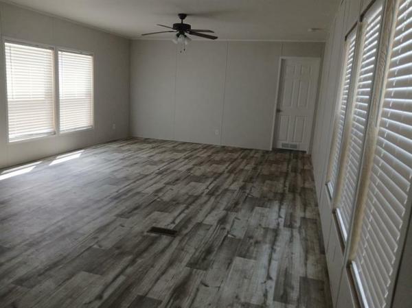 2024 240LM-LANDMARK-16763J 240LM-LANDMARK-16763J Manufactured Home