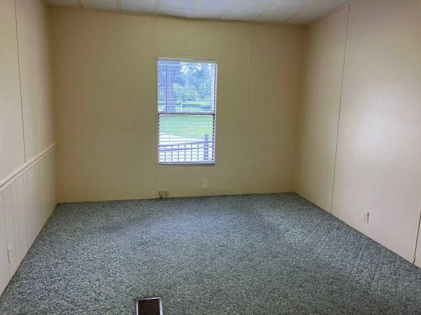 1985 Manufactured Home